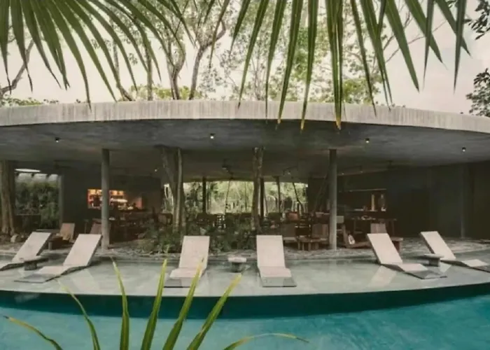 Rose Noir Premium 4 Bedroom Villa, Private Rooftop Pool & Complimentary Spa, Aldea Zama *